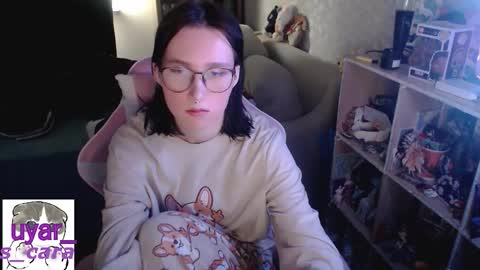 Snapshot of uyar_ chatting on 09-18-25, 09:33 Cara online show from 09-18-25, 09:33