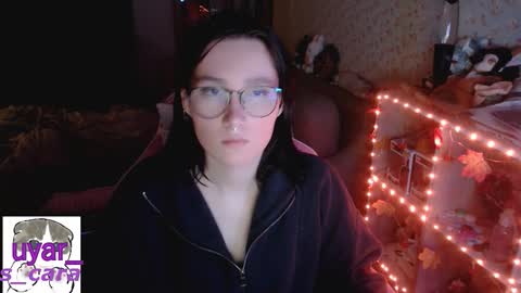 Snapshot of uyar_ chatting on 10-18-25, 07:14 Cara online show from 10-18-25, 07:14