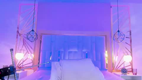 Snapshot of vaaleriee_miller_ chatting on 12-31-24, 12:36 valeriee miller online show from 12-31-24, 12:36