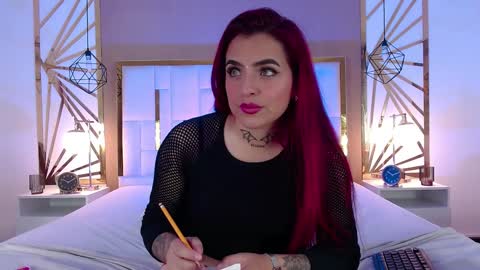 Snapshot of vaaleriee_miller_ chatting on 02-06-25, 06:35 valeriee miller online show from 02-06-25, 06:35