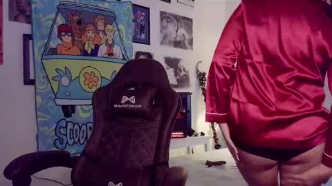 vagelicious online show from 10-31-25, 04:08