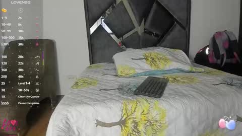 Vahiolet smith online show from 11-07-25, 03:28