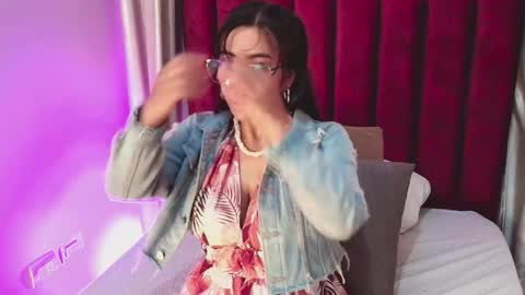 VaiaLowell online show from 02-20-26, 07:03