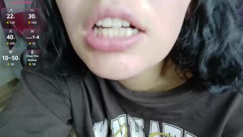 Snapshot of vainilla_cam chatting on 04-22-26, 02:03 Vainilla online show from 04-22-26, 02:03