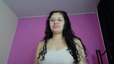 Snapshot of vainilla_cam chatting on 04-23-26, 01:29 Vainilla online show from 04-23-26, 01:29