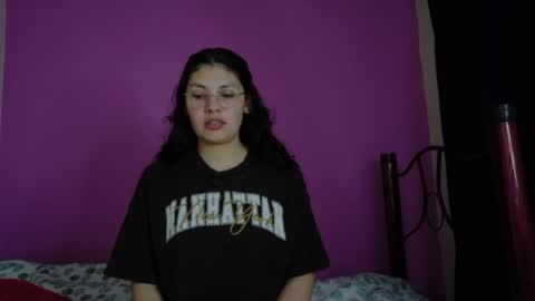 Snapshot of vainilla_cam chatting on 05-11-26, 01:44 Vainilla online show from 05-11-26, 01:44