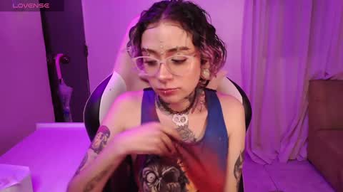 Vainilla Independent model online show from 02-22-25, 10:09