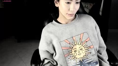 Vaioleth online show from 12-21-25, 11:50