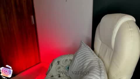 Snapshot of val_varago chatting on 09-19-25, 04:14 val_varago online show from 09-19-25, 04:14