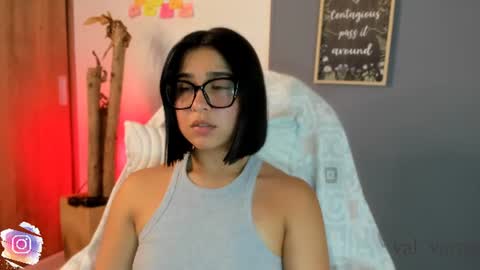 Snapshot of val_varago chatting on 07-30-26, 04:44 val_varago online show from 07-30-26, 04:44