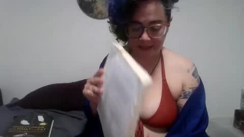 Snapshot of valarieak chatting on 10-07-25, 03:36 valarieak online show from 10-07-25, 03:36