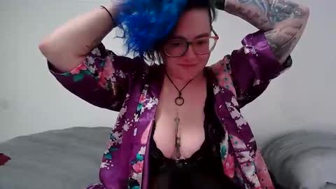 Snapshot of valarieak chatting on 03-28-26, 01:38 valarieak online show from 03-28-26, 01:38