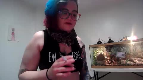 valarieak online show from 05-05-26, 01:02
