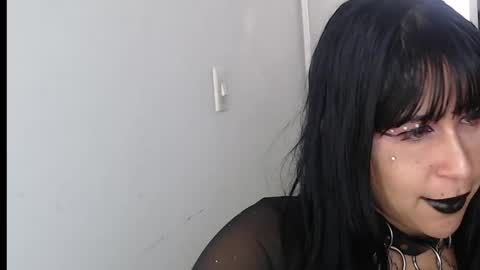 Snapshot of valen_ross7 chatting on 05-22-26, 01:39 valen_ross7 online show from 05-22-26, 01:39