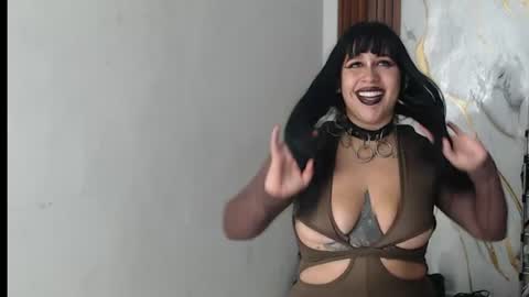 Snapshot of valen_ross7 chatting on 06-11-26, 05:44 valen_ross7 online show from 06-11-26, 05:44