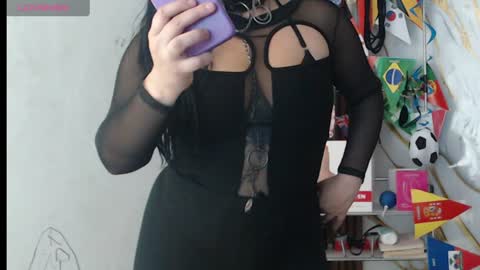 Snapshot of valen_ross7 chatting on 06-14-26, 02:52 valen_ross7 online show from 06-14-26, 02:52