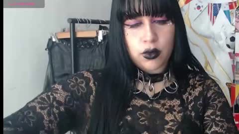 Snapshot of valen_ross7 chatting on 06-22-26, 07:27 valen_ross7 online show from 06-22-26, 07:27