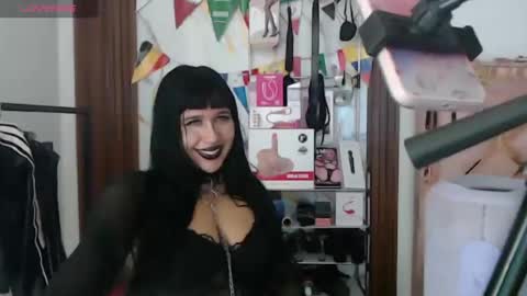 Snapshot of valen_ross7 chatting on 07-10-26, 02:52 valen_ross7 online show from 07-10-26, 02:52