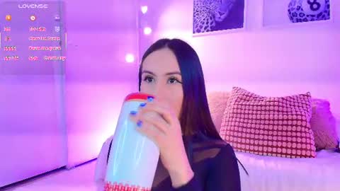 Snapshot of valen_ross_ chatting on 06-16-26, 11:40 valentina Rossi 3 online show from 06-16-26, 11:40