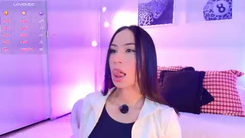 Snapshot of valen_ross_ chatting on 06-17-26, 09:49 valentina Rossi 3 online show from 06-17-26, 09:49