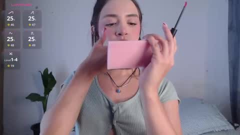 Snapshot of valen_thompson chatting on 05-06-26, 02:40 IG-valen mendoza99 twitter valenthompson99 online show from 05-06-26, 02:40