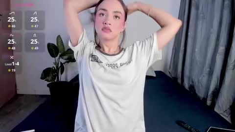 Snapshot of valen_thompson chatting on 06-12-26, 11:57 IG-valen mendoza99 twitter valenthompson99 online show from 06-12-26, 11:57