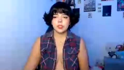 Snapshot of valenbeauty chatting on 07-09-26, 02:04 valenbeauty online show from 07-09-26, 02:04