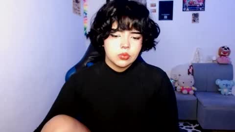 Snapshot of valenbeauty chatting on 07-17-26, 02:07 valenbeauty online show from 07-17-26, 02:07