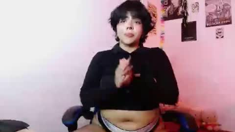 Snapshot of valenbeauty chatting on 07-30-26, 02:10 valenbeauty online show from 07-30-26, 02:10