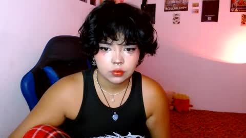Snapshot of valenbeauty chatting on 08-02-26, 01:42 valenbeauty online show from 08-02-26, 01:42