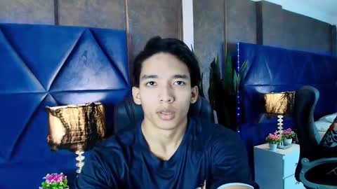 Valenor online show from 10-13-25, 04:34