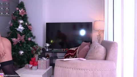 Snapshot of valensweetlove chatting on 12-19-24, 06:34 Valen online show from 12-19-24, 06:34