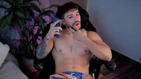 Snapshot of valenthinoking chatting on 09-16-25, 11:50 valenthinoking online show from 09-16-25, 11:50