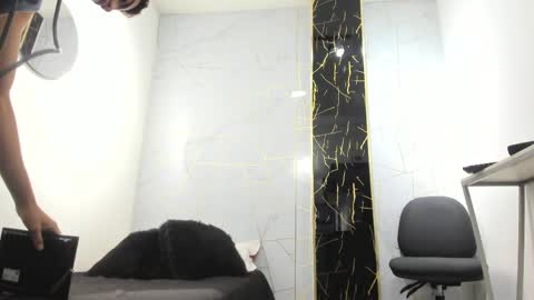 VALENTIN  online show from 04-07-26, 03:29