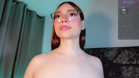 Snapshot of valentina_alba chatting on 05-29-26, 10:52 Valentina online show from 05-29-26, 10:52