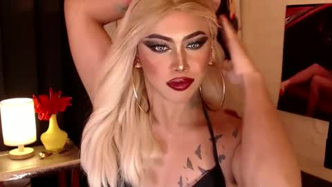 Snapshot of valentina_goddess_tsxxx chatting on 12-23-24, 06:58 Amanda online show from 12-23-24, 06:58