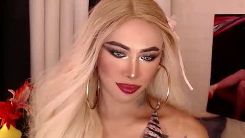 Snapshot of valentina_goddess_tsxxx chatting on 01-03-25, 12:00 Amanda online show from 01-03-25, 12:00
