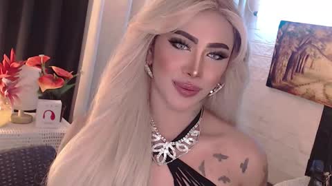 Snapshot of valentina_goddess_tsxxx chatting on 09-28-25, 02:55 Amanda online show from 09-28-25, 02:55