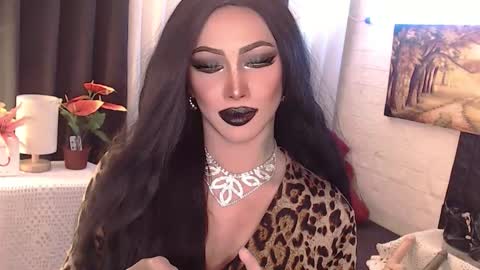 Snapshot of valentina_goddess_tsxxx chatting on 10-19-25, 06:14 Amanda online show from 10-19-25, 06:14