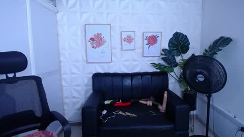 Valentina  online show from 09-13-25, 10:20