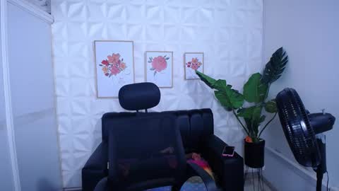 Valentina  online show from 11-08-25, 05:18