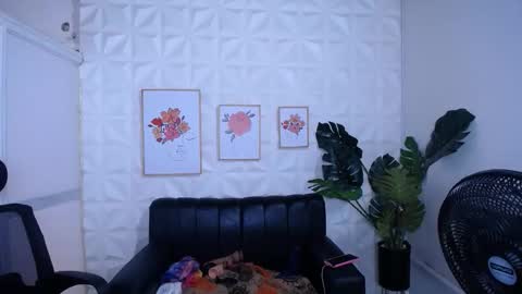 Valentina  online show from 02-12-26, 07:53