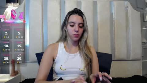 Snapshot of valentina_red18 chatting on 04-01-26, 04:04 Valentina online show from 04-01-26, 04:04