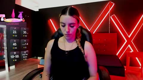 Snapshot of valentina_red18 chatting on 04-06-26, 05:58 Valentina online show from 04-06-26, 05:58