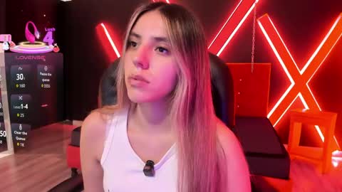 Snapshot of valentina_red18 chatting on 04-13-26, 06:46 Valentina online show from 04-13-26, 06:46