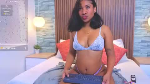 Snapshot of valentina_rose_x chatting on 07-09-26, 07:51 valentina rose x online show from 07-09-26, 07:51