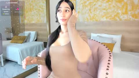 Valentina  online show from 12-18-25, 11:38