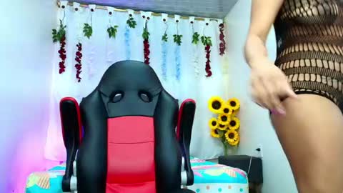 valentina_y_sneiderr online show from 07-25-26, 01:04