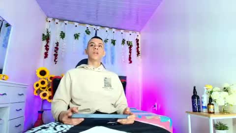valentina_y_sneiderr online show from 08-04-26, 03:32