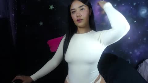 valentinarojass_ online show from 02-11-26, 01:49